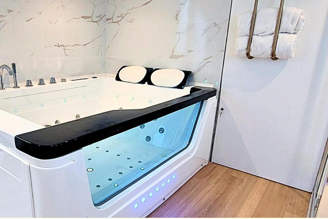 Artgold * Logement Haut De Gamme Spa Roanne Bagian luar foto